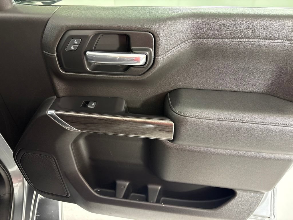 Used 2019 Chevrolet Silverado 1500 LTZ AWD/4WD image 18