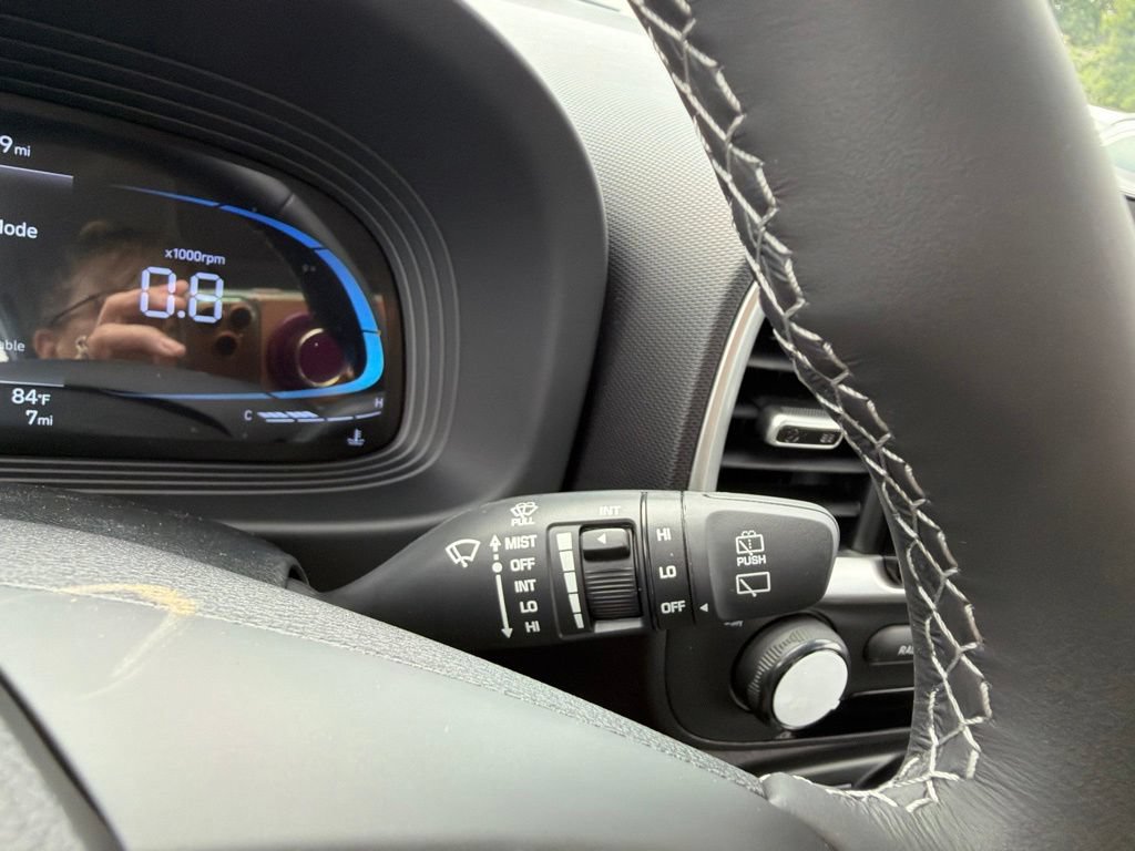 New 2026 Hyundai Venue SEL FWD image 33
