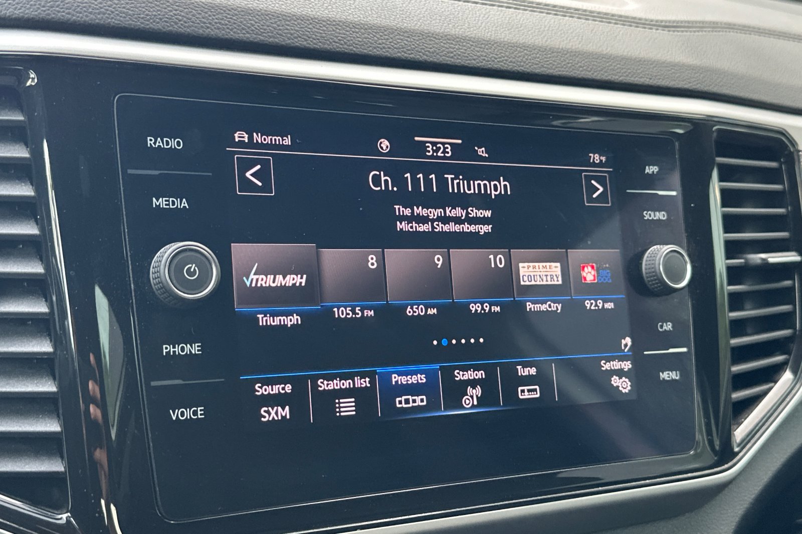 Used 2022 Volkswagen Atlas Cross Sport SE image 18