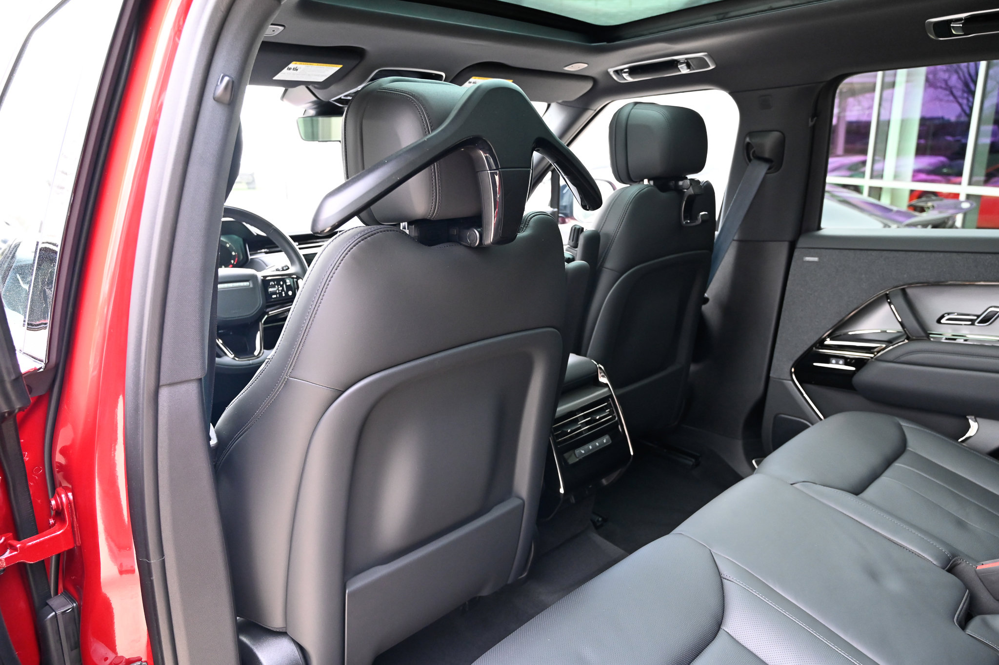 Used 2025 Land Rover Range Rover Sport Dynamic SE image 35