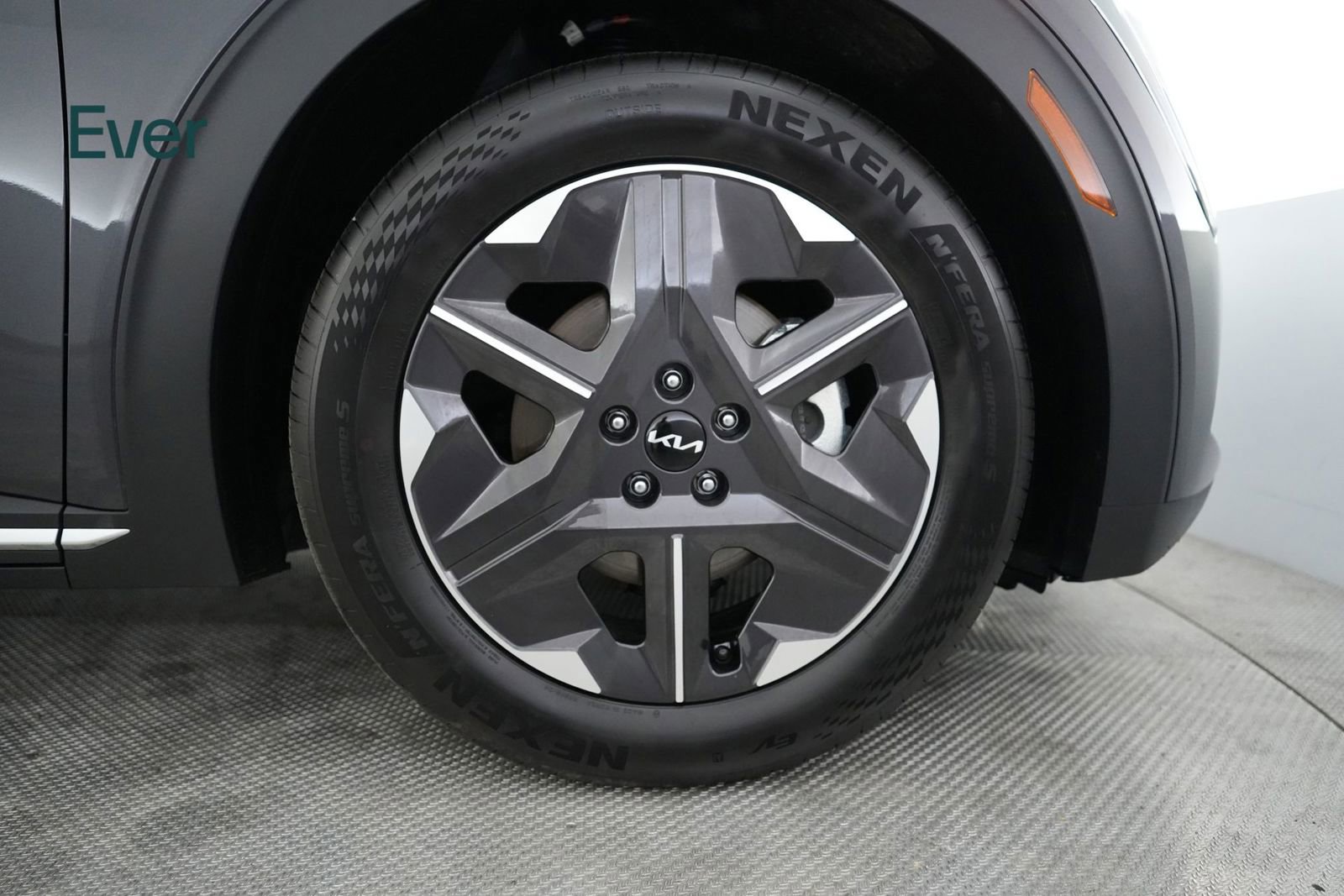 Used 2025 Kia EV6 Light image 19