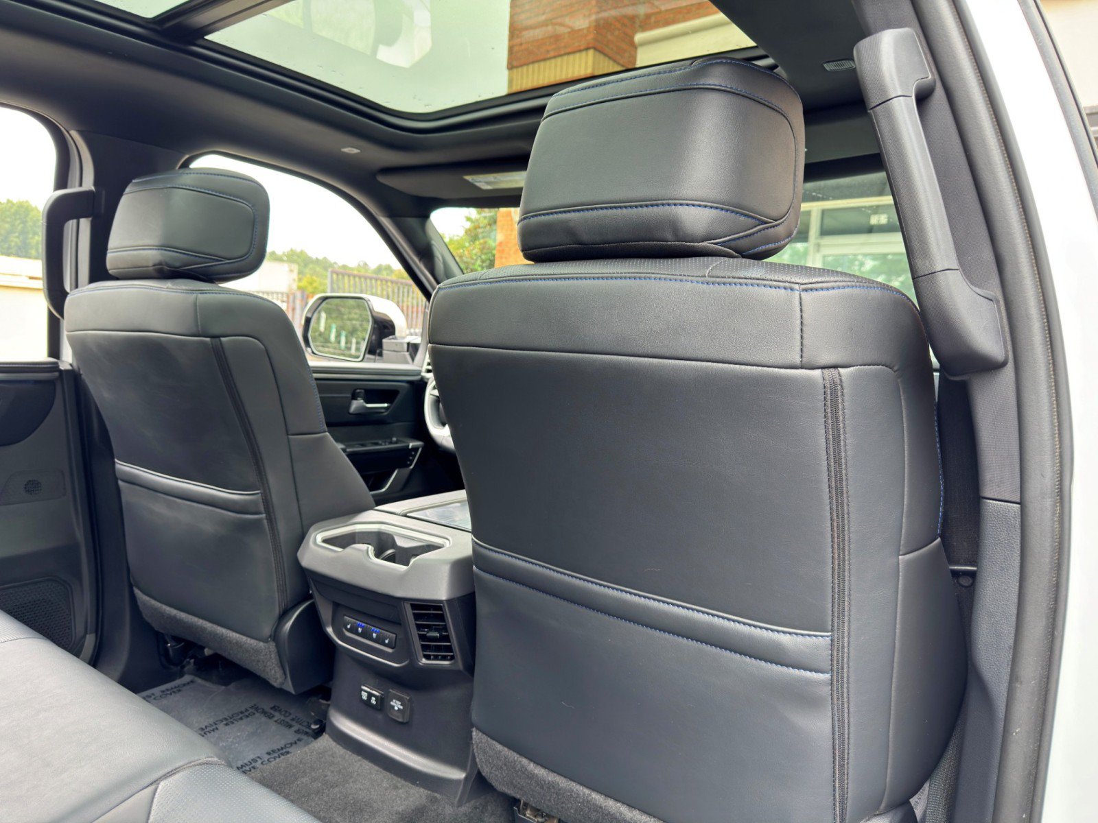 Used 2024 Toyota Tundra Platinum AWD/4WD image 40