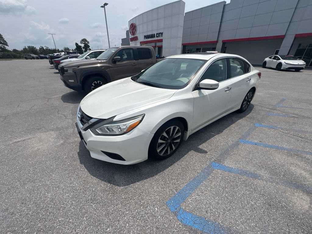 Used 2016 Nissan Altima 2.5 SV w/ Convenience Package FWD image 8