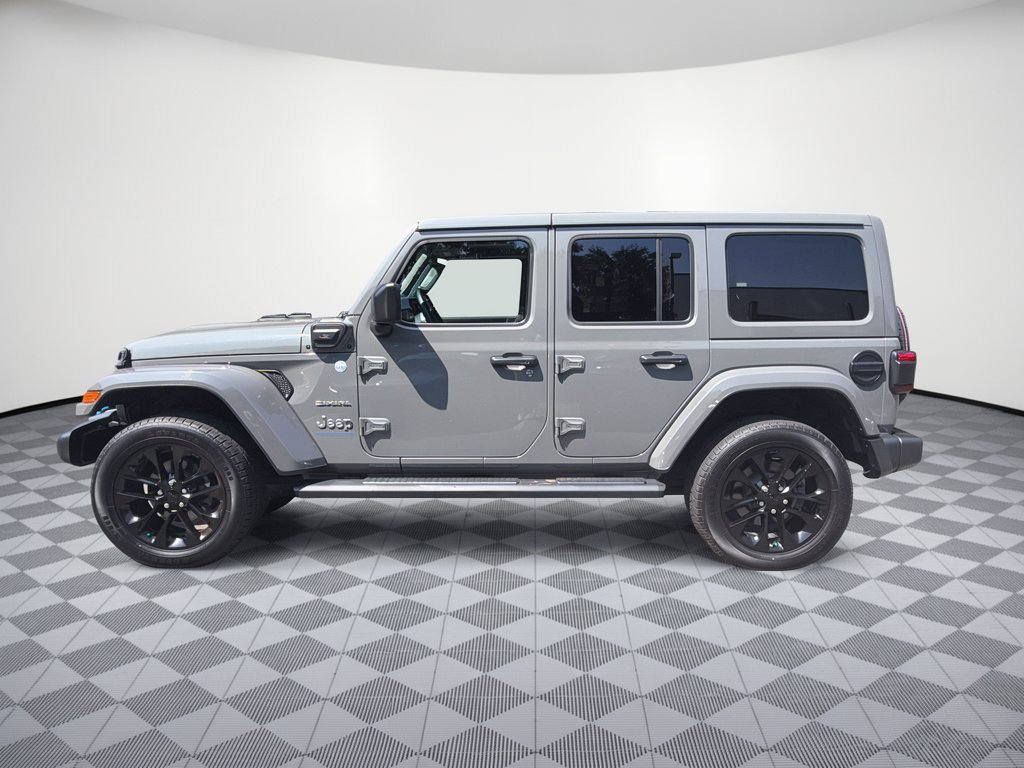Used 2023 Jeep Wrangler Unlimited Sahara w/ Cold Weather Group AWD/4WD image 2