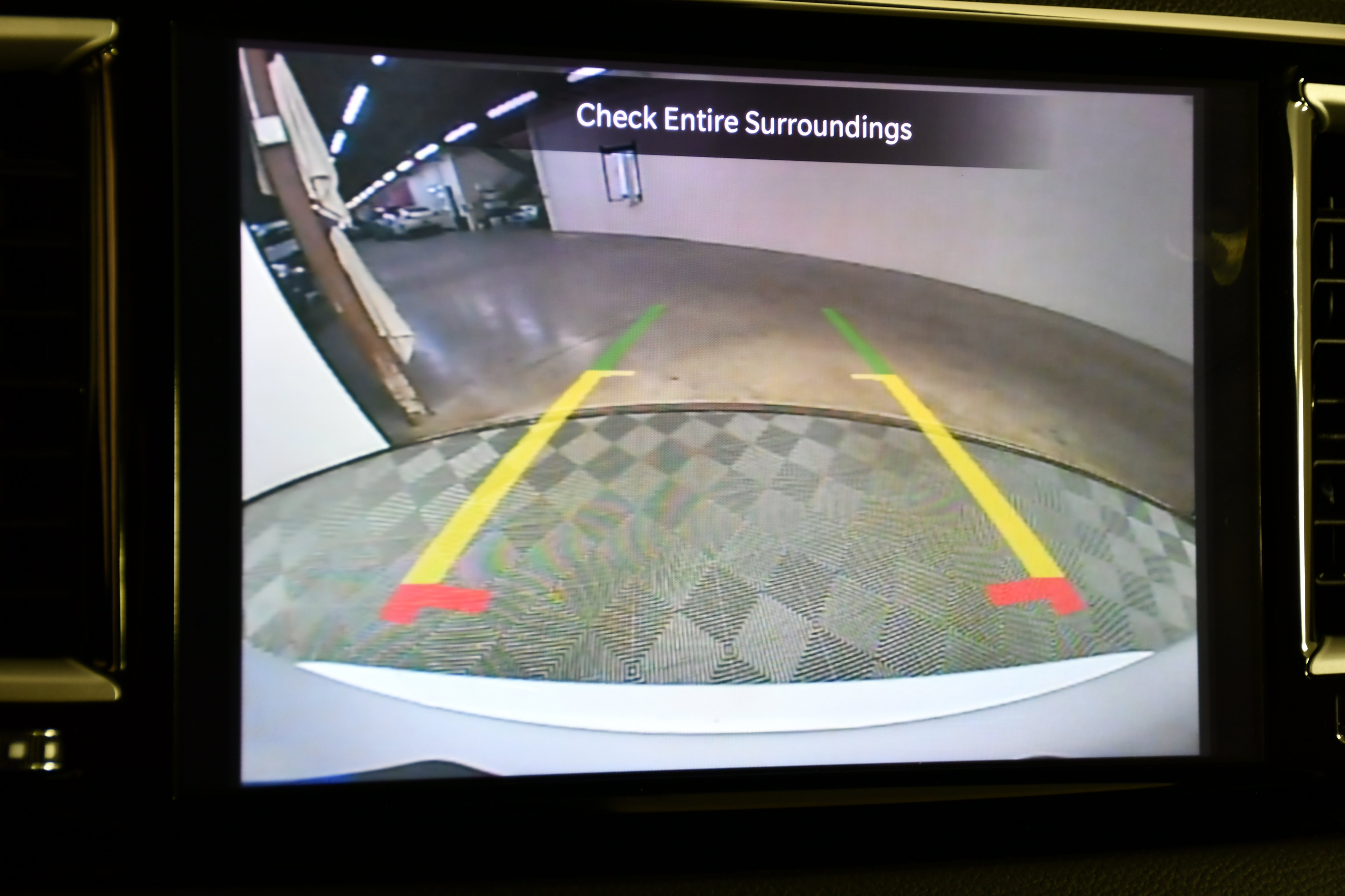 Used 2024 Chrysler Pacifica Touring-L image 28