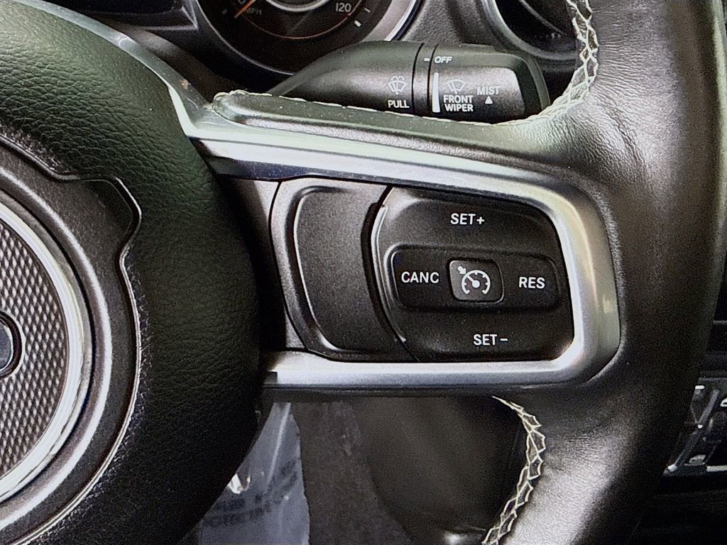 Used 2018 Jeep Wrangler Unlimited Sahara image 23