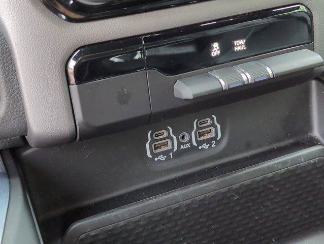 Used 2024 RAM 1500 Laramie image 17