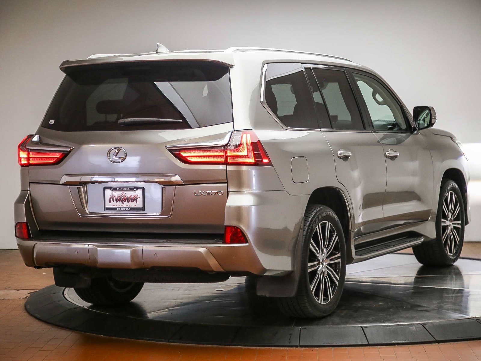 Used 2019 Lexus LX 570 4WD image 5