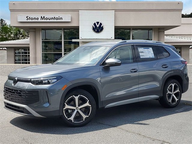 New 2025 Volkswagen Tiguan SE