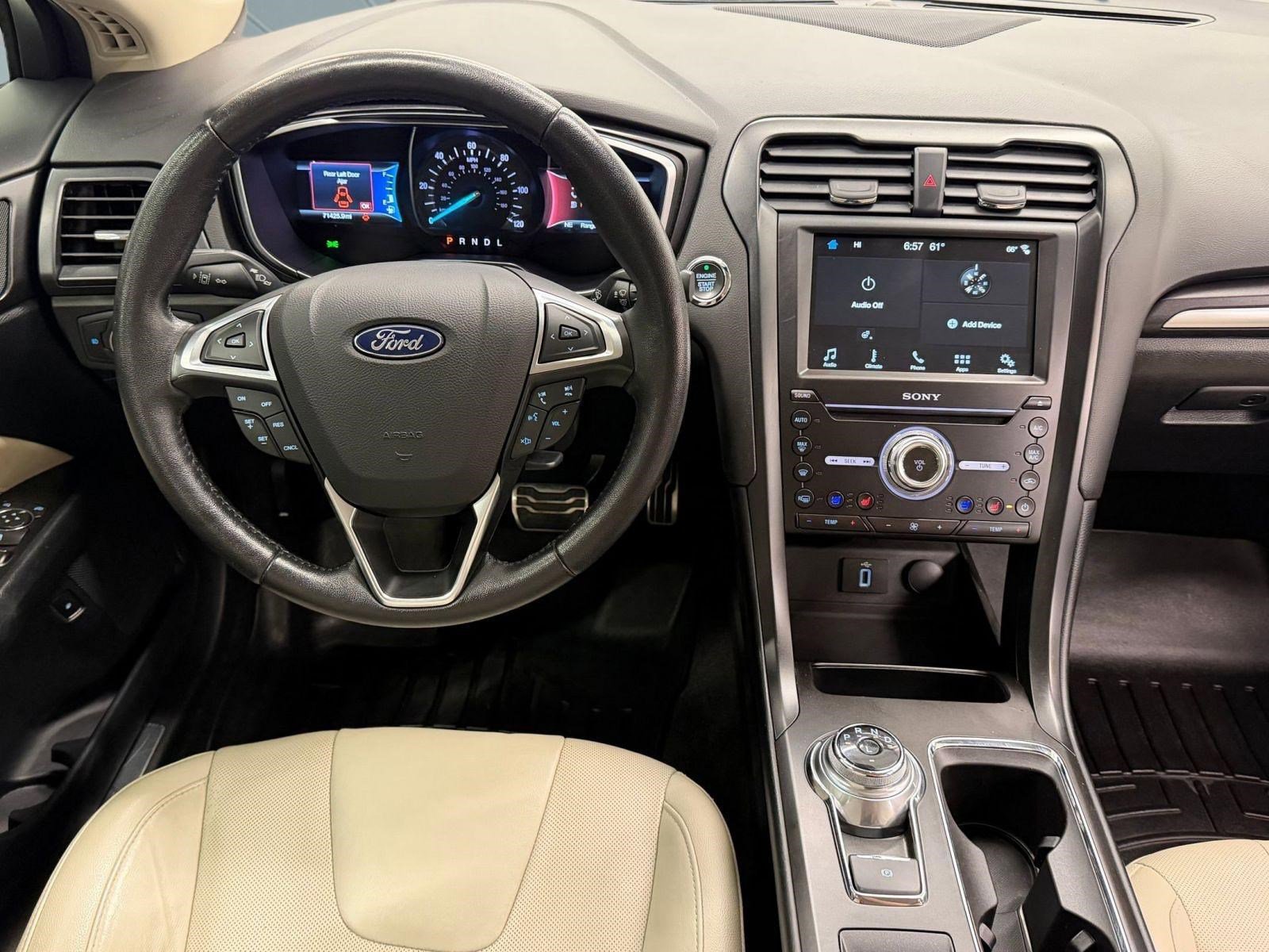 Used 2018 Ford Fusion Titanium image 24