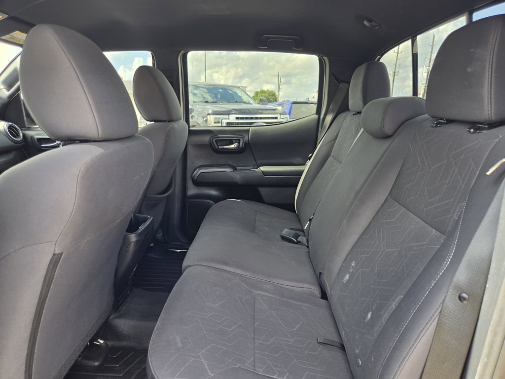 Used 2018 Toyota Tacoma TRD Off-Road AWD/4WD image 27