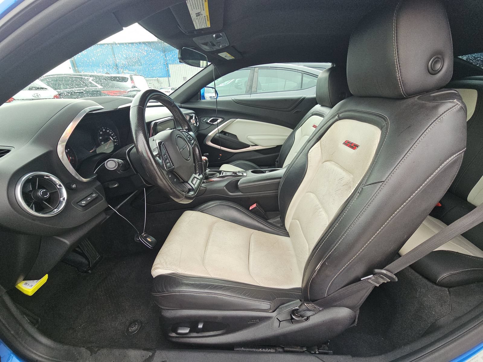 Used 2018 Chevrolet Camaro SS RWD image 7