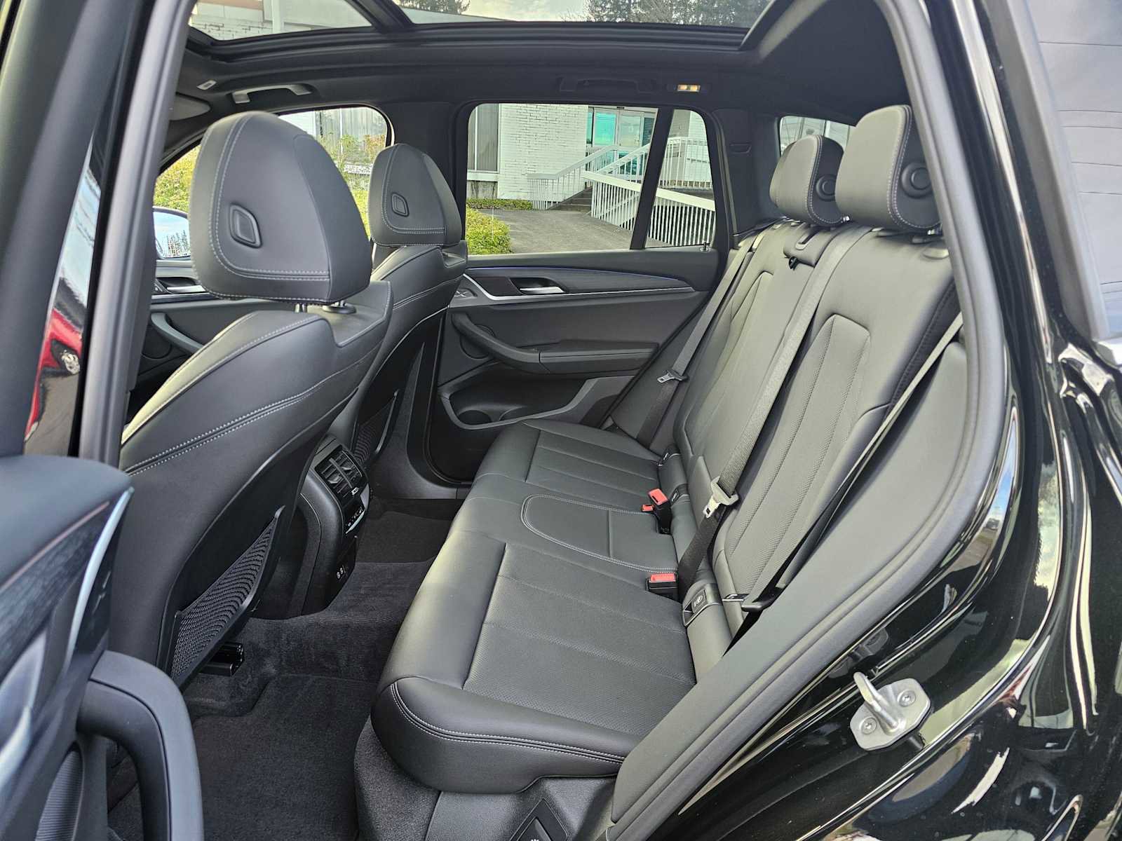 Used 2024 BMW X3 xDrive30i w/ Convenience Package w/ZPA image 16
