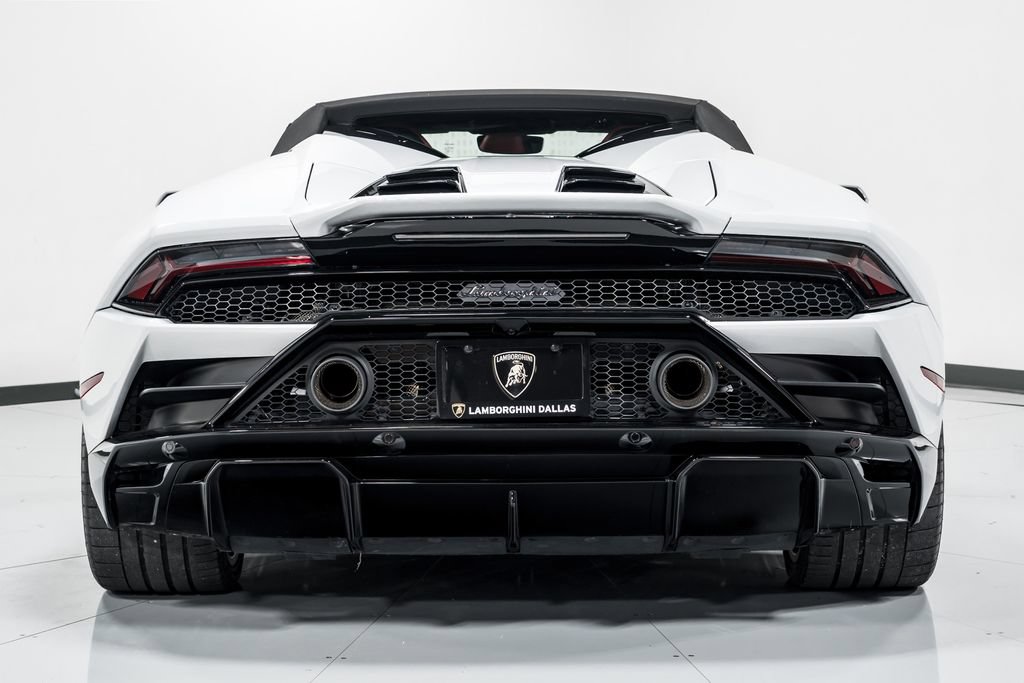 Used 2023 Lamborghini Huracan EVO RWD image 40