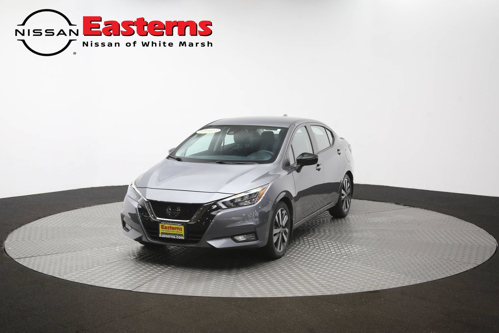 Used 2021 Nissan Versa SR FWD image 53