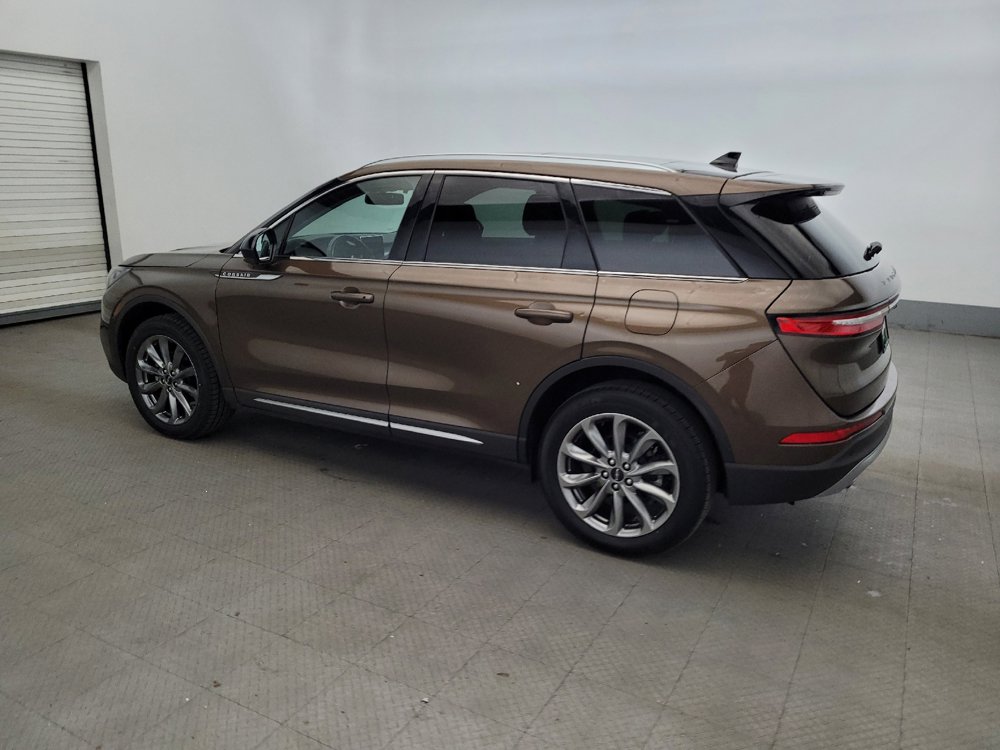 Used 2022 Lincoln Corsair AWD w/ Premium Package image 3