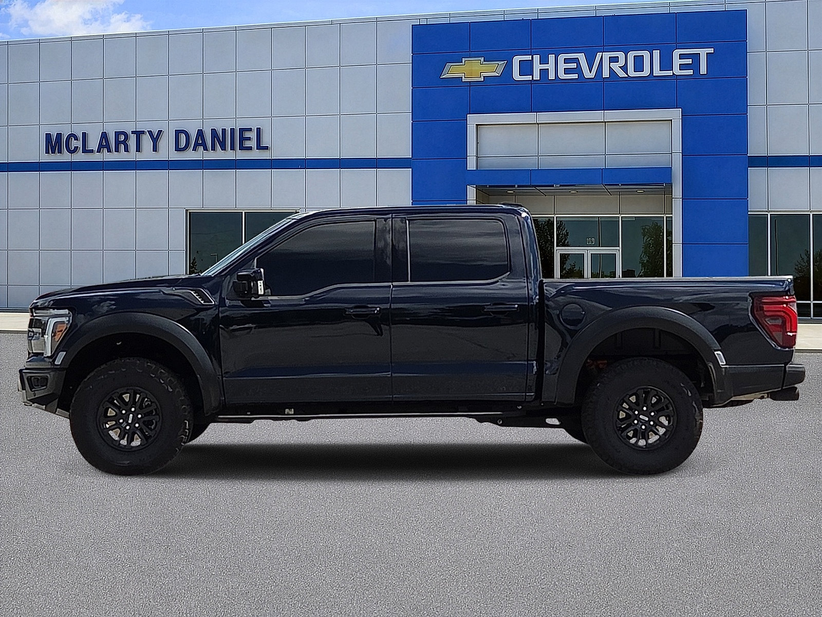 Used 2025 Ford F150 Raptor AWD/4WD image 3