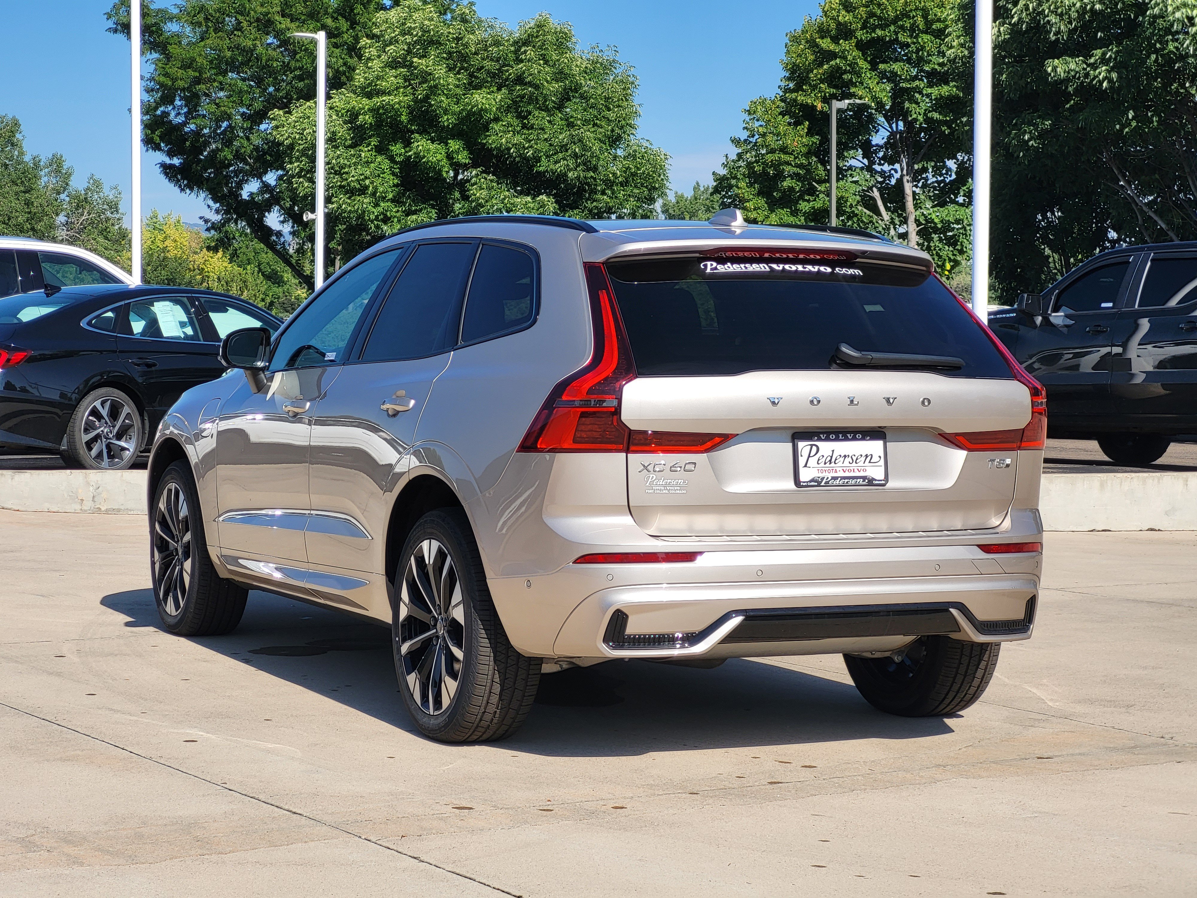 New 2026 Volvo XC60 T8 Plus w/ Protection Package Premier AWD/4WD image 4