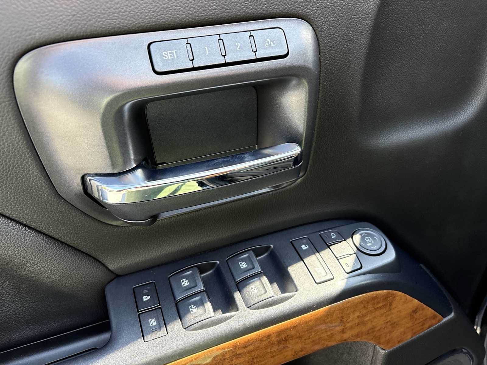 Used 2019 Chevrolet Silverado 2500 High Country w/ Duramax Plus Package AWD/4WD image 21