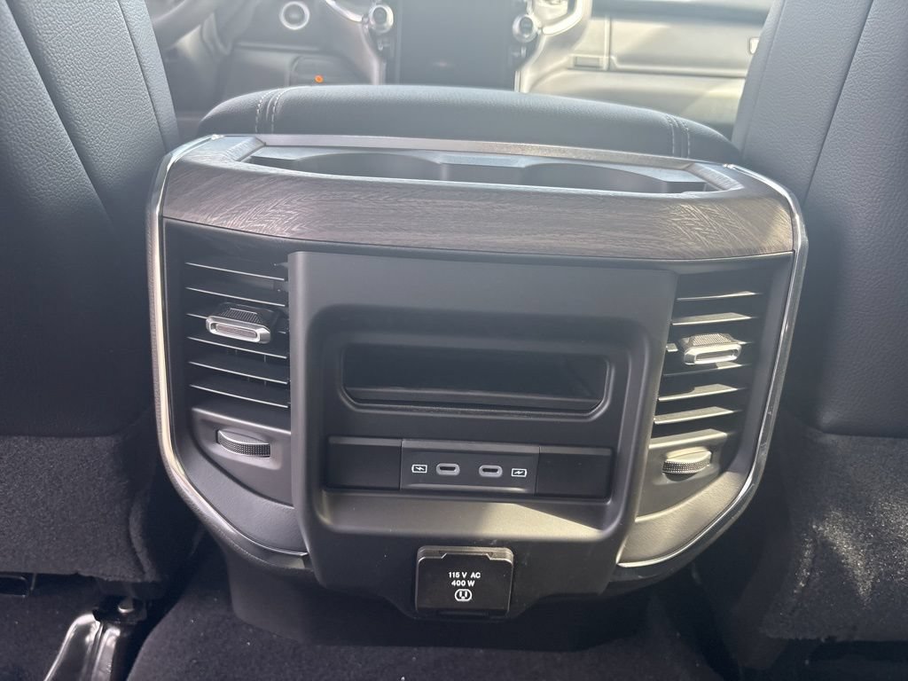 New 2026 RAM 2500 Laramie AWD/4WD image 36