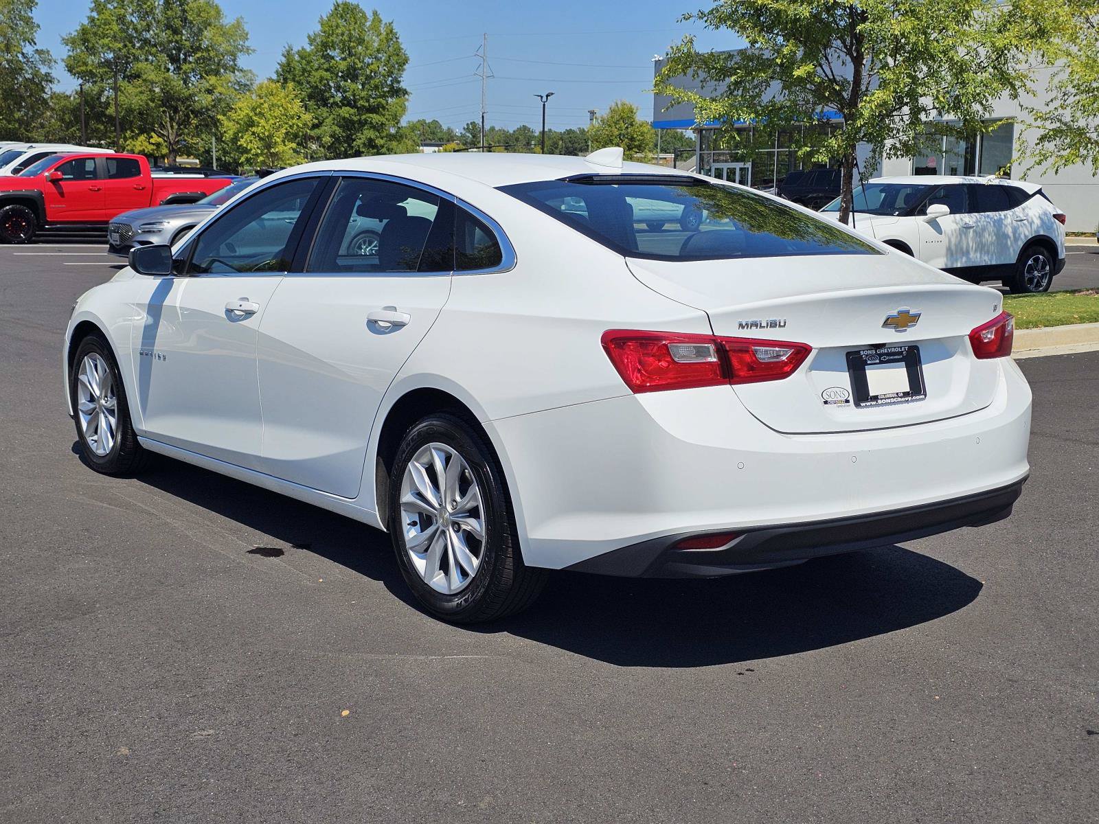 Used 2025 Chevrolet Malibu LT FWD image 12