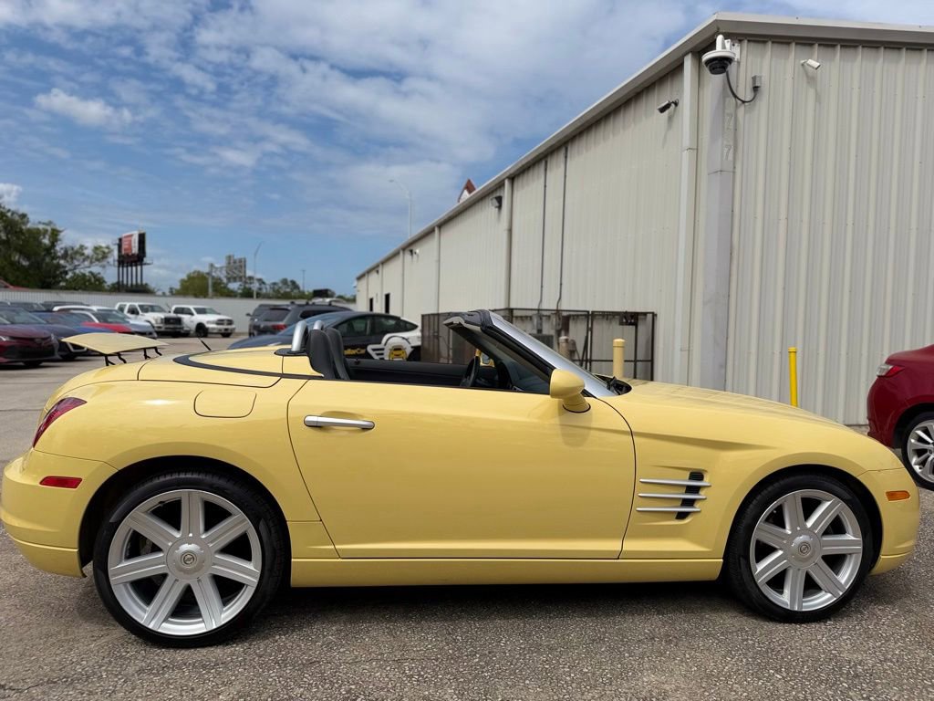 Used 2005 Chrysler Crossfire Limited image 14