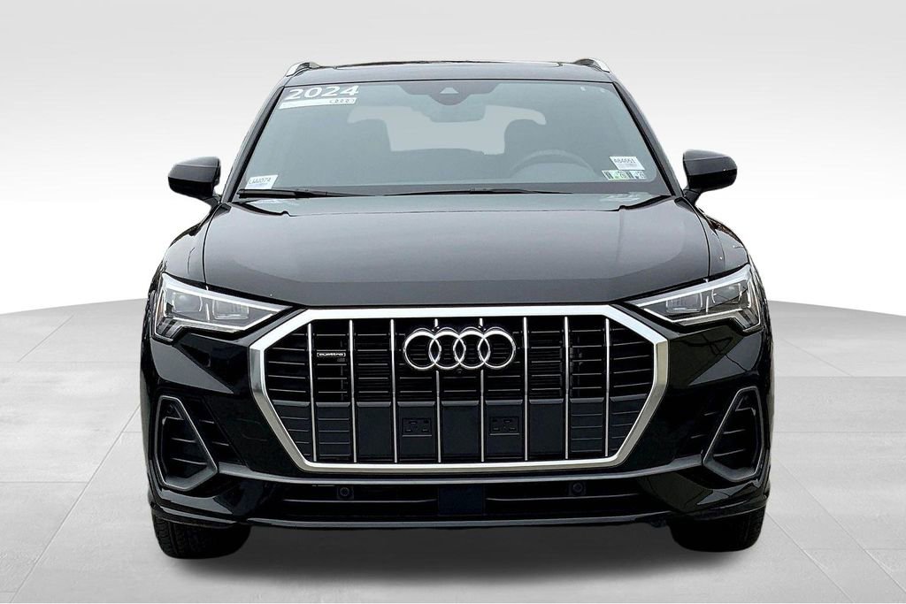 Certified 2024 Audi Q3 2.0T Premium Plus image 3
