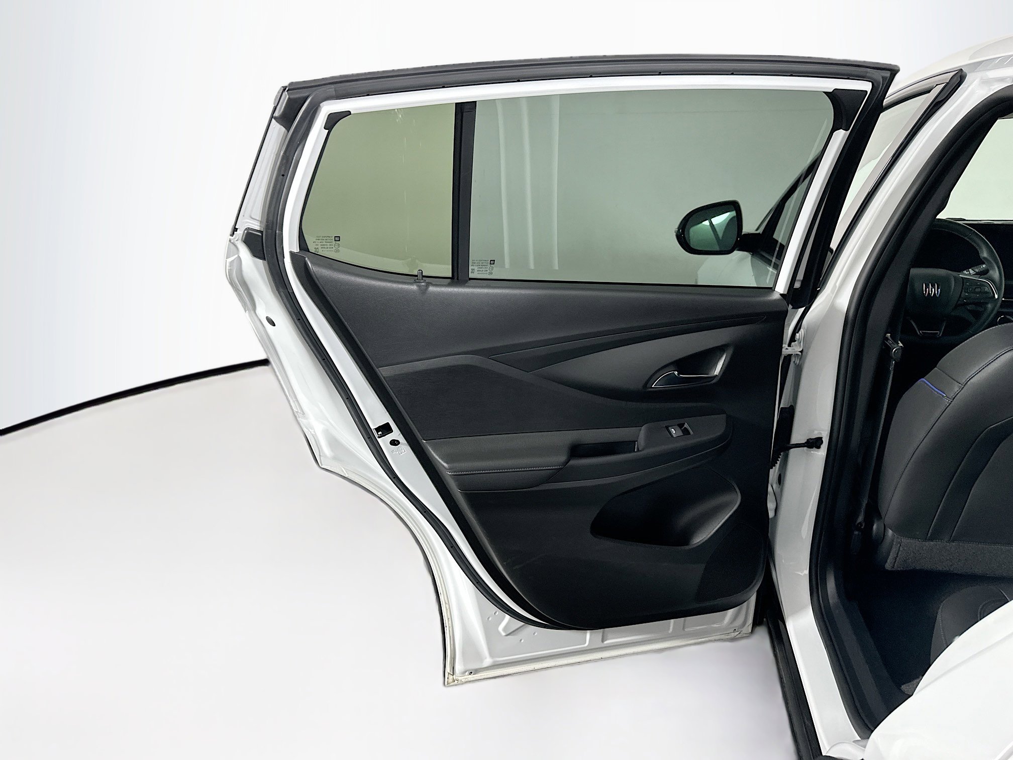 Used 2025 Buick Envista Sport Touring image 24