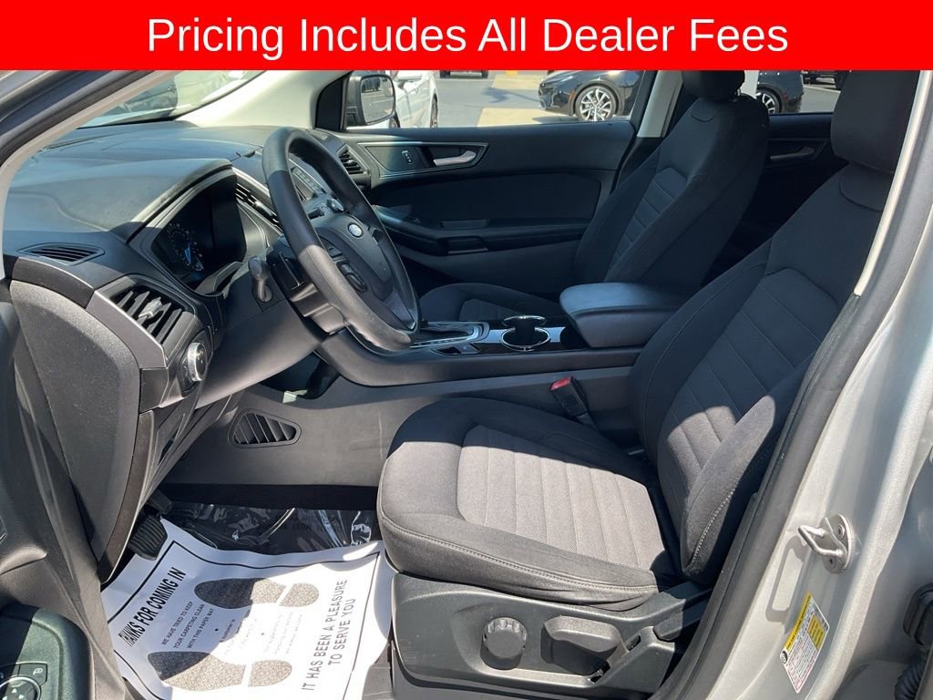 Used 2017 Ford Edge SE FWD image 2