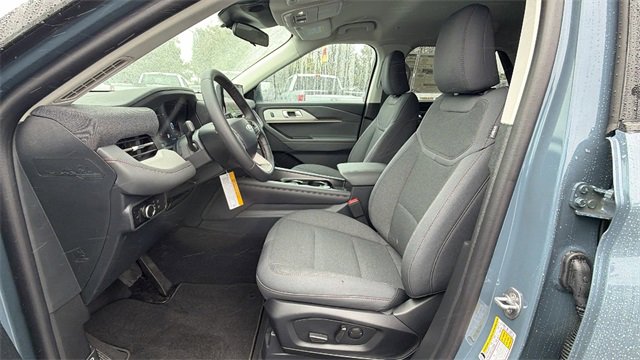 New 2025 Ford Explorer Active image 32