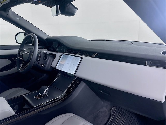 Used 2026 Land Rover Range Rover Evoque S image 29