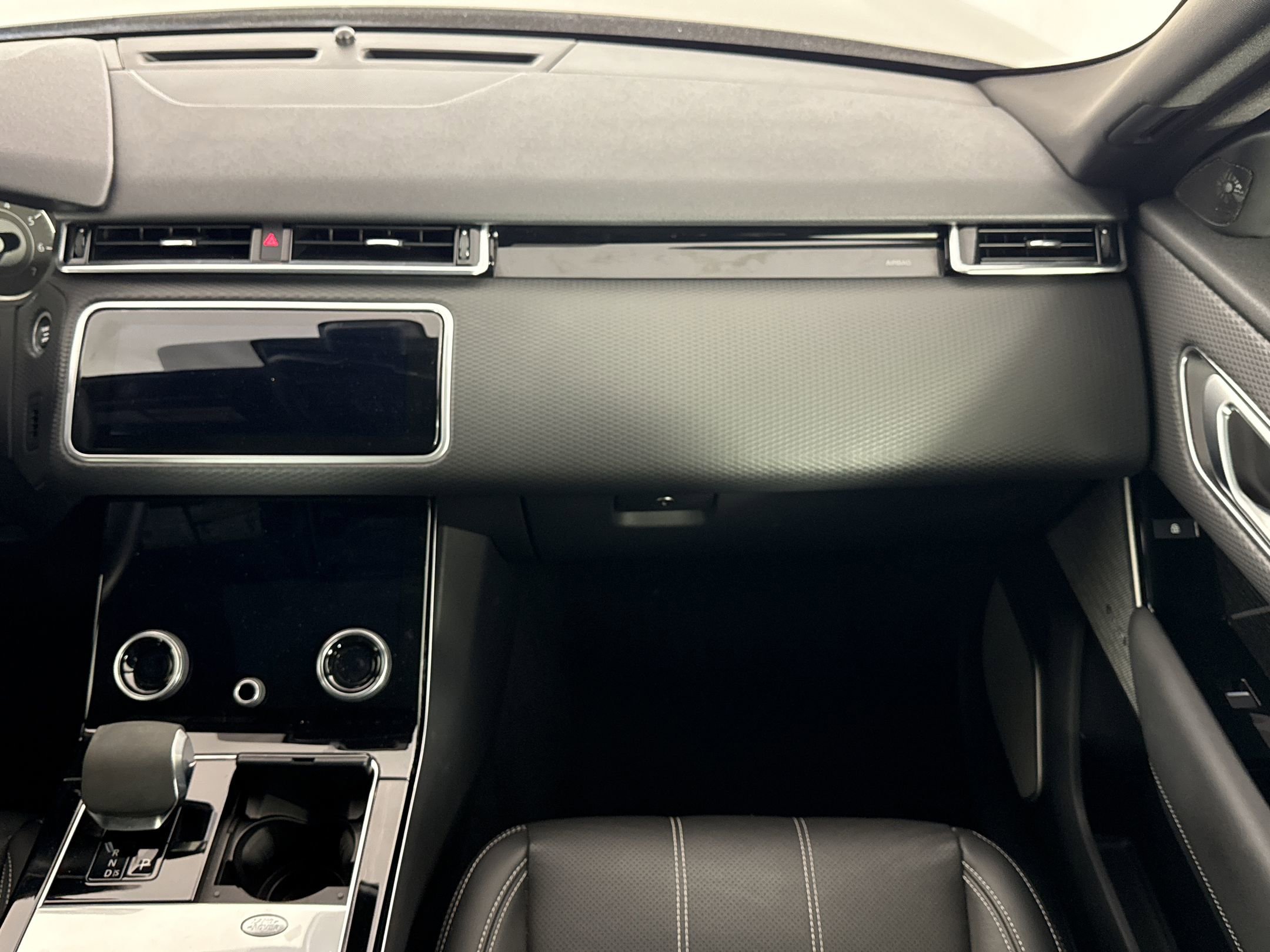 Used 2022 Land Rover Range Rover Velar S image 24