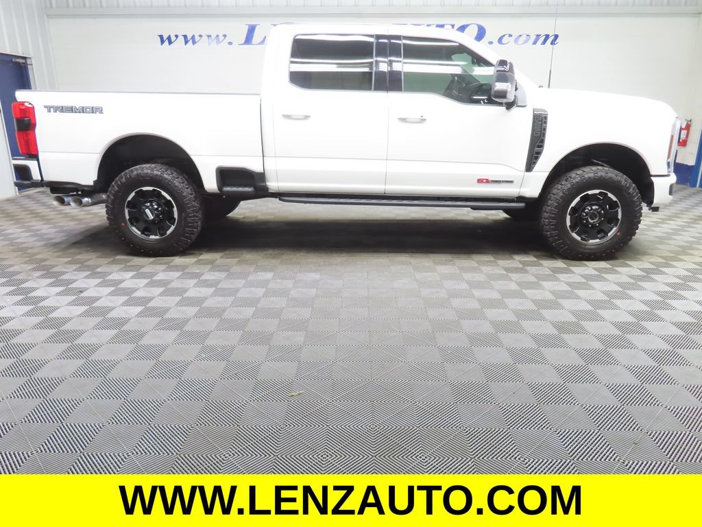 Used 2026 Ford F250 Platinum w/ Tremor Off-Road Package AWD/4WD image 2