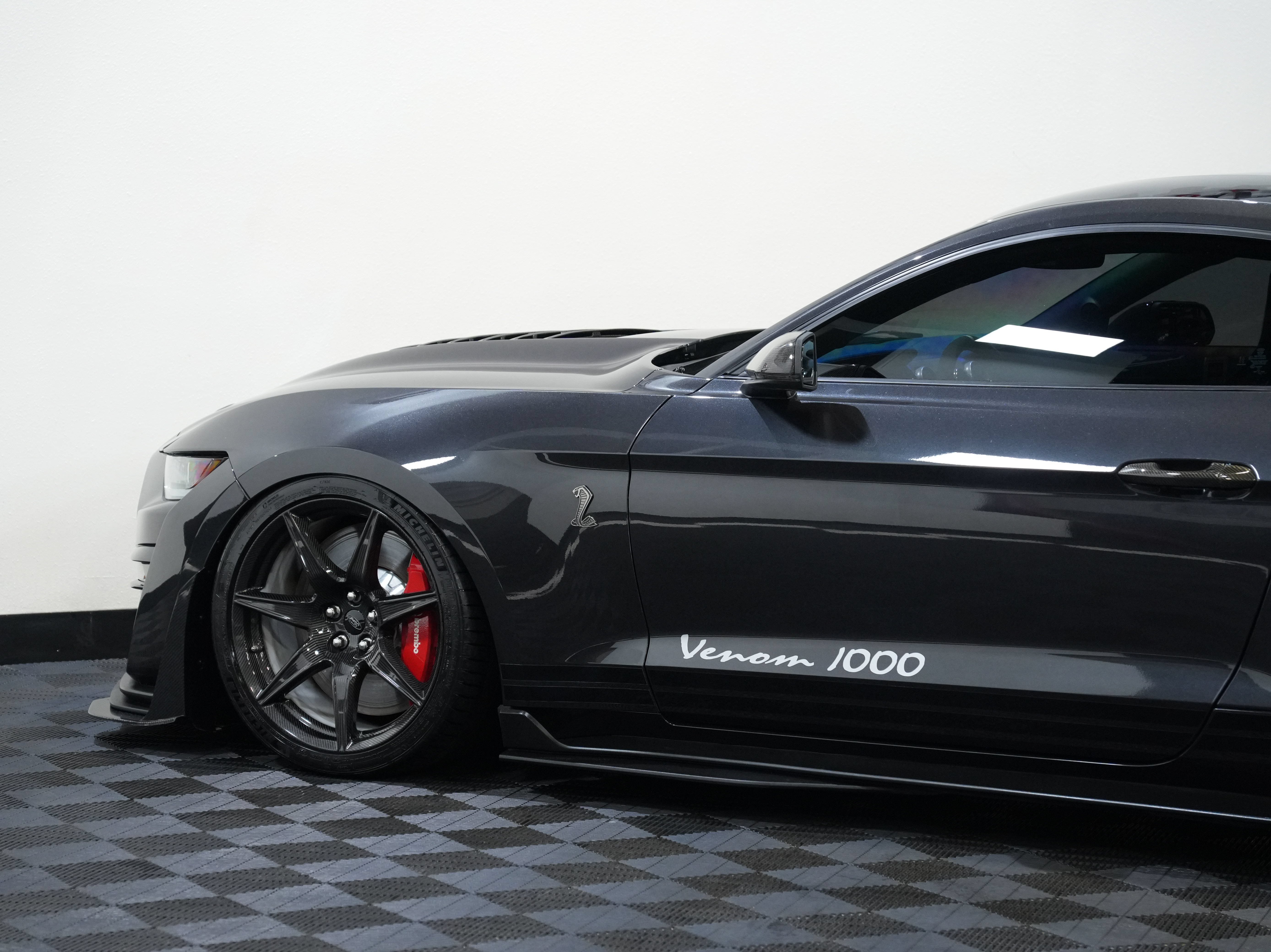 Used 2022 Ford Mustang Shelby GT500 w/ Carbon Fiber Track Pack RWD image 21