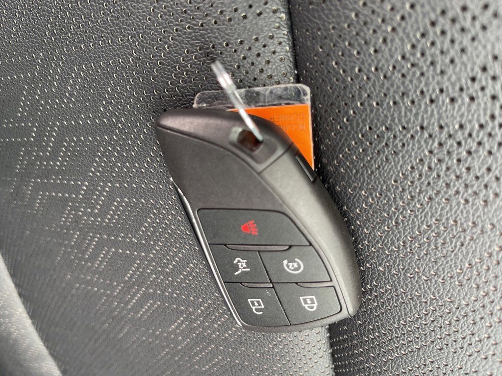 Used 2025 Chevrolet Equinox LT w/ Convenience Package II image 17