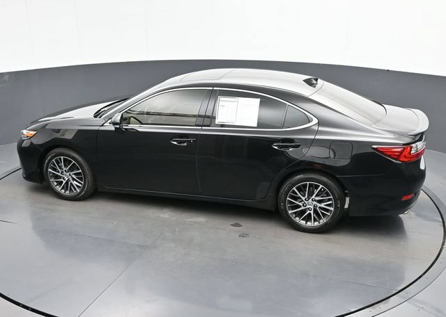 Used 2017 Lexus ES 350 w/ Luxury Package FWD image 43