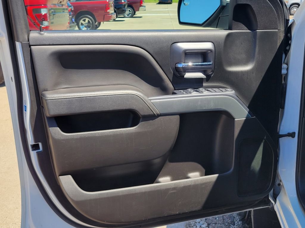 Used 2018 Chevrolet Silverado 1500 LT w/ All Star Edition AWD/4WD image 46