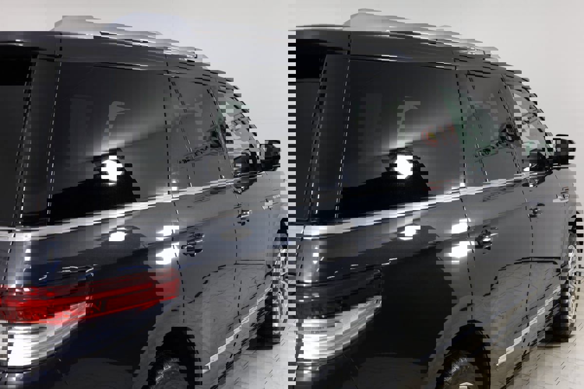 Used 2023 Lincoln Navigator Reserve image 47