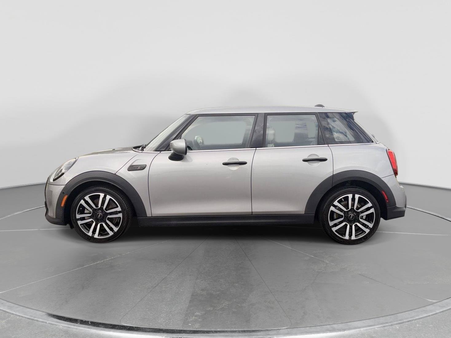 Used 2024 MINI Cooper S FWD image 2