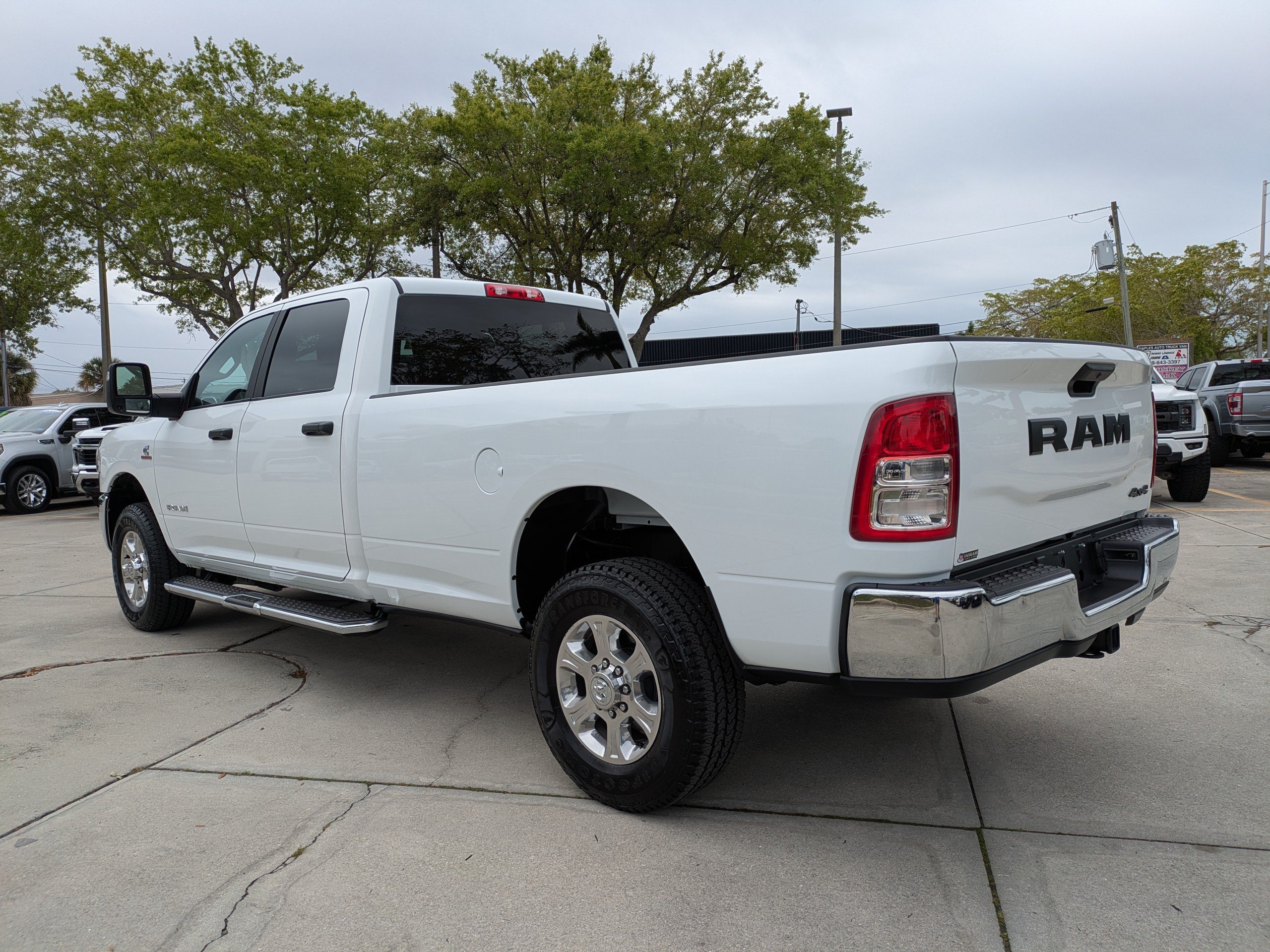 Used 2024 RAM 3500 Big Horn AWD/4WD image 6