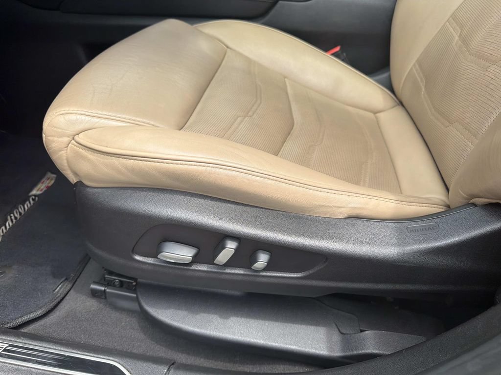 Used 2019 Cadillac XT5 Platinum AWD/4WD image 17