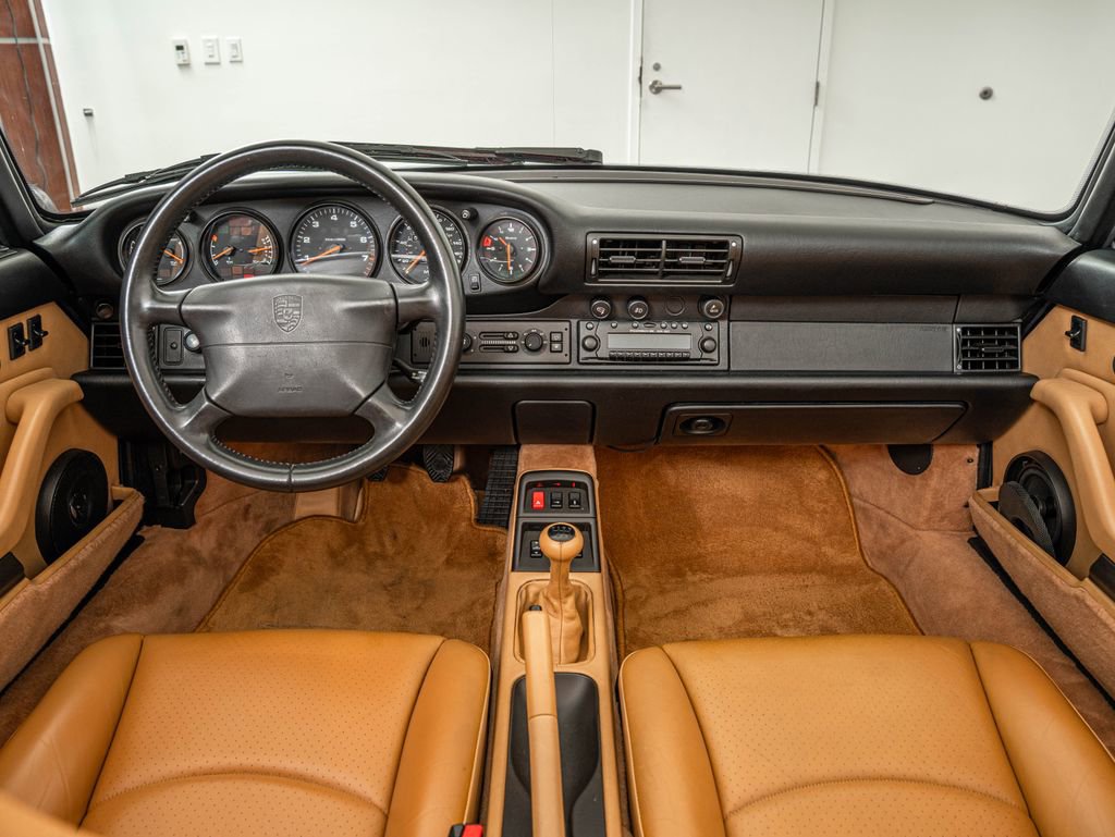 Used 1995 Porsche 911 Carrera RWD image 6