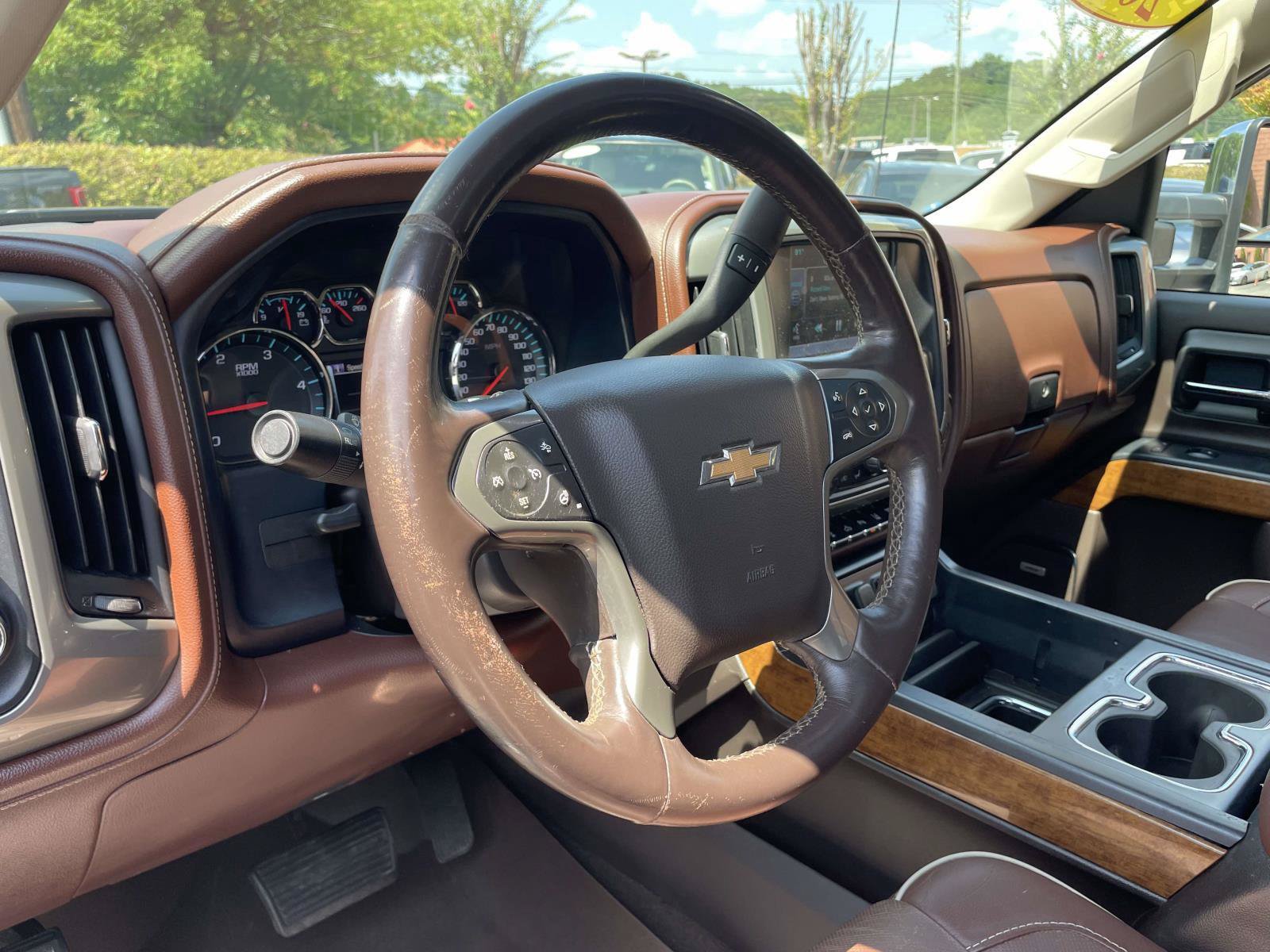 Used 2015 Chevrolet Silverado 2500 High Country w/ Duramax Plus Package AWD/4WD image 8