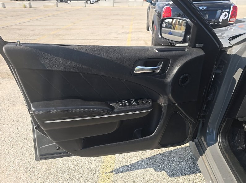 Used 2018 Dodge Charger R/T Scat Pack RWD image 15