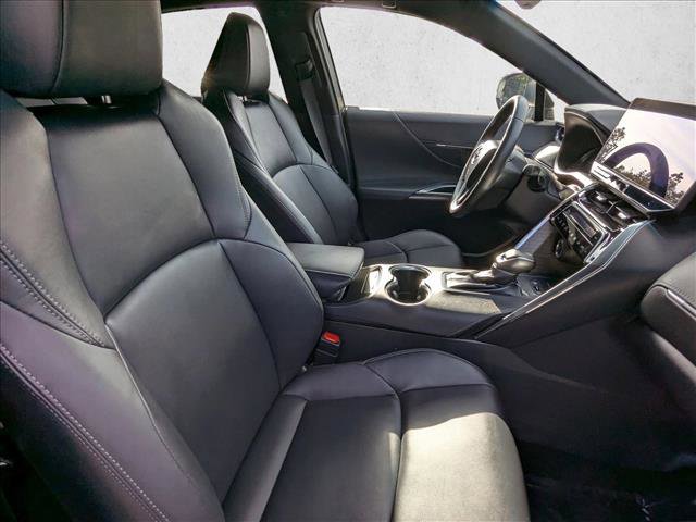 Used 2024 Toyota Venza XLE image 20