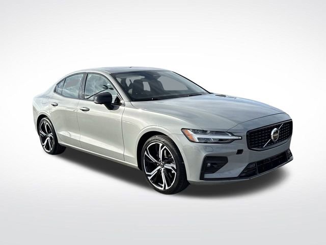 Used 2024 Volvo S60 B5 Plus image 7