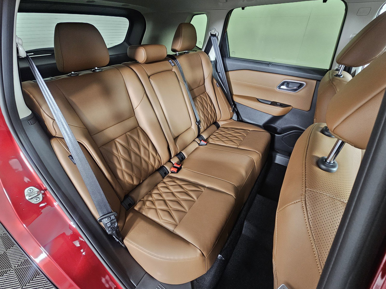 New 2026 Nissan Rogue Platinum image 16