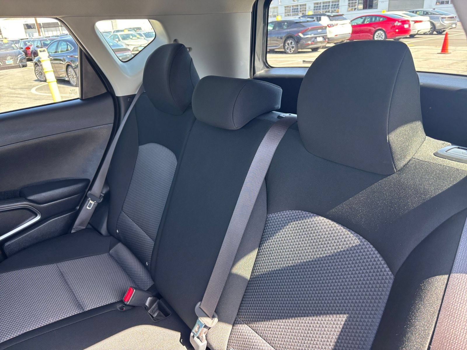 Used 2025 Kia Soul LX w/ LX Technology Package FWD image 25
