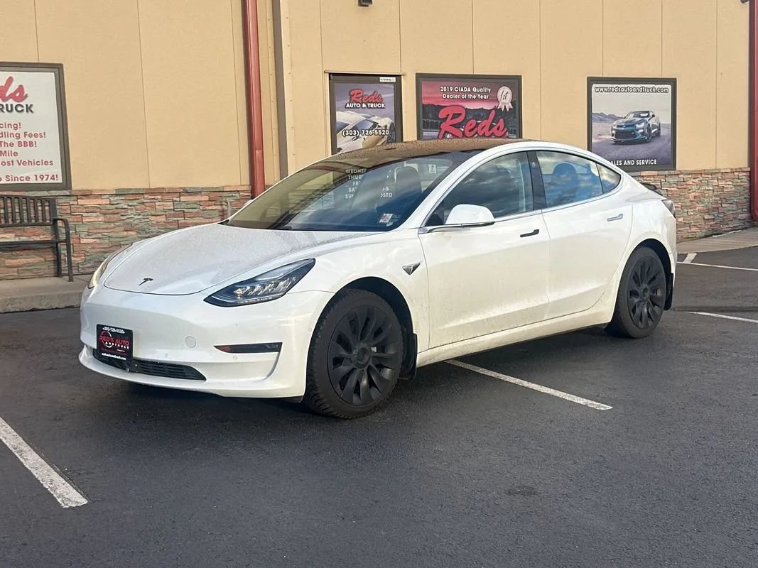 Used 2018 Tesla Model 3 Long Range RWD image 10