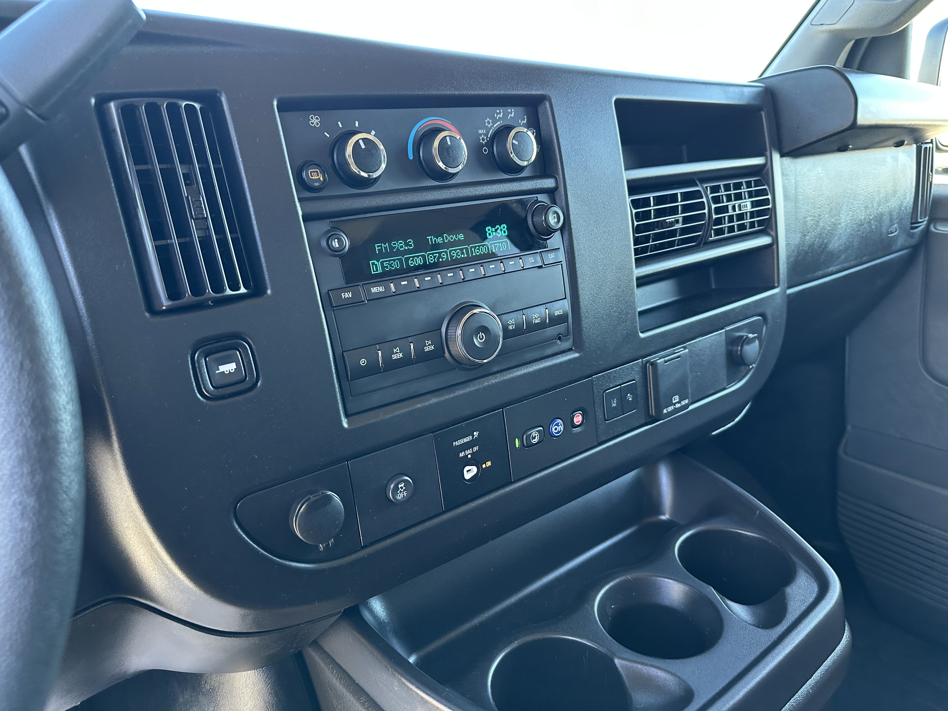 Used 2024 Chevrolet Express 2500 LT w/ LT Preferred Equipment Group image 20